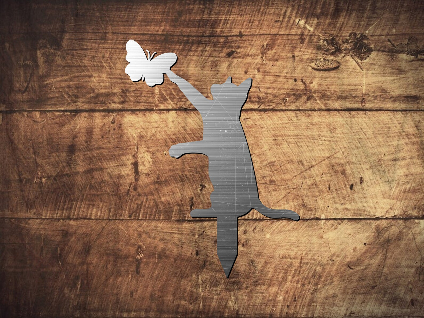 Kat met vlinder – cortenstaal tuinsteker decoratie