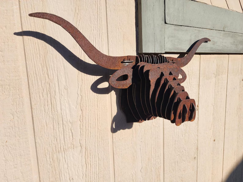 cortenstaal stier mancave voor aan de wand roestig roestige roestkleur